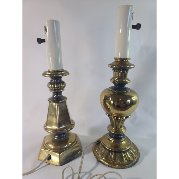 Pair of Mid Century Modern Underwriter Laboratories Lamps - Picture 3 of 12